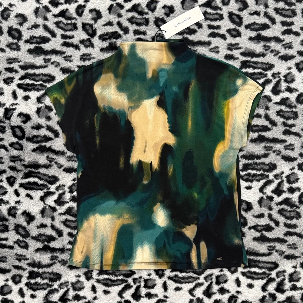 Calvin Klein Abstract Watercolor Short Sleeve Top in Green and Gold - Picture 1 of 5